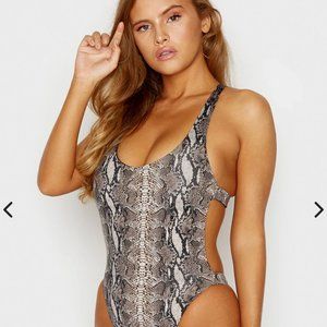 NEWFrankies Bikinis One Piece Venom Snake print XS